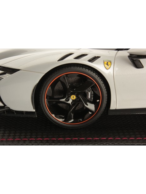 Ferrari SF90 XX Stradale (Bianco Artico) 1/18 MR Collection MR Collection - 5