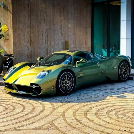 Pagani Utopia (Verde Pampa) 1/18 BBR BBR Models - 1