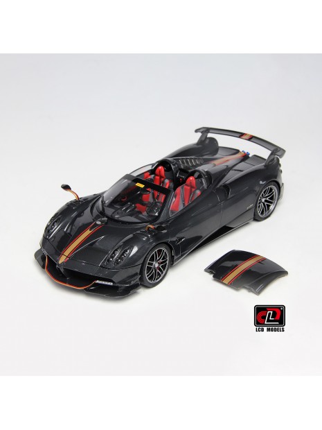 Pagani Huayra Roadster BC (Carbon) 1/18 LCD Models LCD Models - 6