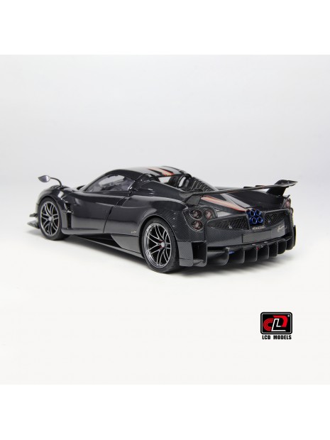 Pagani Huayra Roadster BC (Carbon) 1/18 LCD Models LCD Models - 7