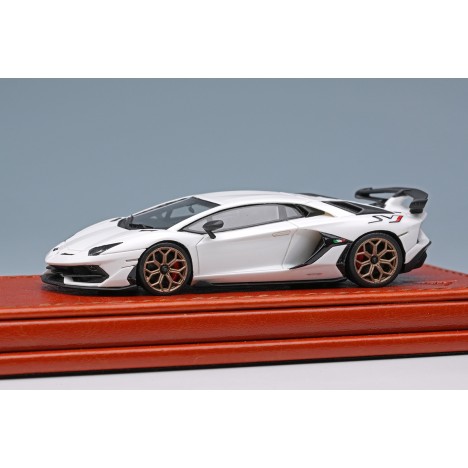 Lamborghini Aventador SVJ 1/64 Make-Up Titan64 Make Up - 1