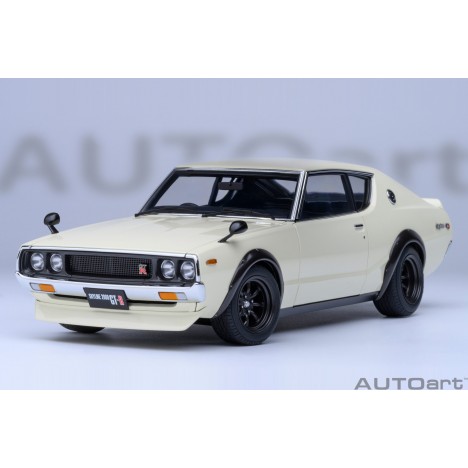 Nissan Skyline 2000 GT-R 1973 (KPGC110) tuned vers. 1/18 AUTOart AUTOart - 2