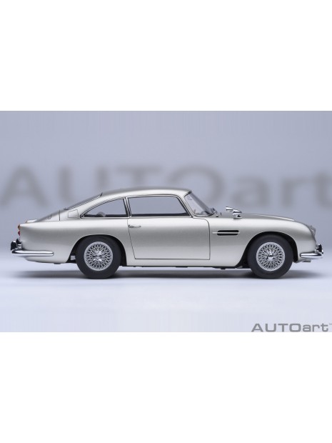 Aston Martin DB5 Goldfinger 1/18 AUTOart AUTOart - 32