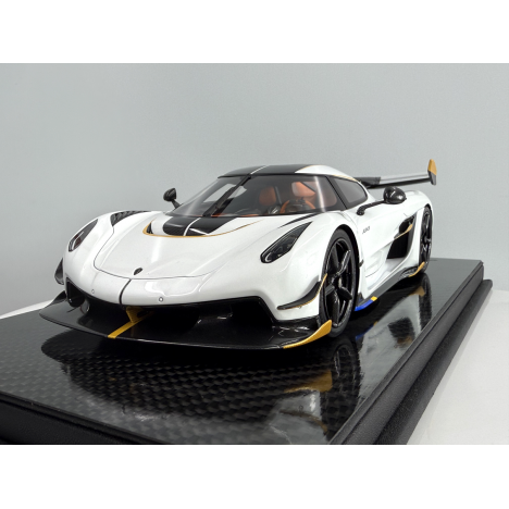 Koenigsegg Jesko (Crystal White) 1/18 FrontiArt FrontiArt - 1