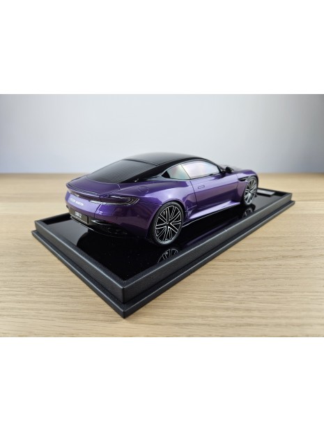 Aston Martin DB12 (Digital Violet) 1/18 Motorhelix Motorhelix - 2