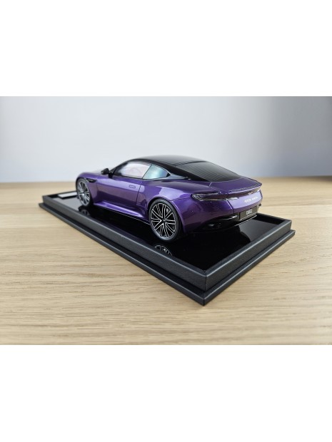 Aston Martin DB12 (Digital Violet) 1/18 Motorhelix Motorhelix - 7