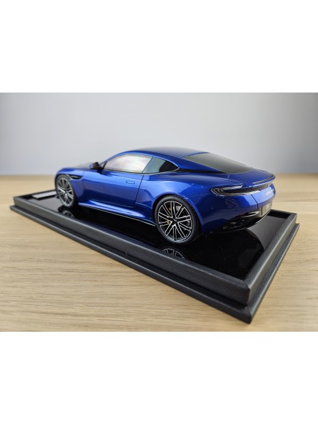 Aston Martin DB12 (Ion Blue) 1/18 Motorhelix Motorhelix - 6