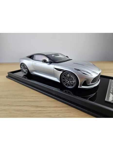 Aston Martin DB12 (Lightning Silver) 1/18 Motorhelix Motorhelix - 3