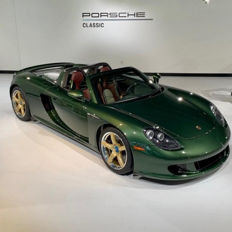 Porsche Carrera GT (Oak green) 1/8 HC Models HC models - 1