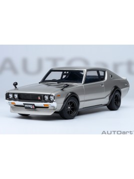 Nissan Skyline 2000 GT-R 1973 (KPGC110) tuned vers. 1/18 AUTOart AUTOart - 19