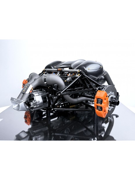 Koenigsegg One:1 engine 1/4 FrontiArt FrontiArt - 1