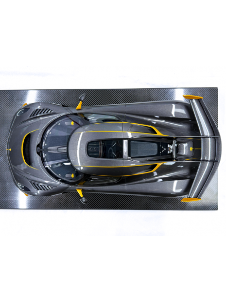 Koenigsegg Jesko (Carbon Gold) 1/8 FrontiArt FrontiArt - 8