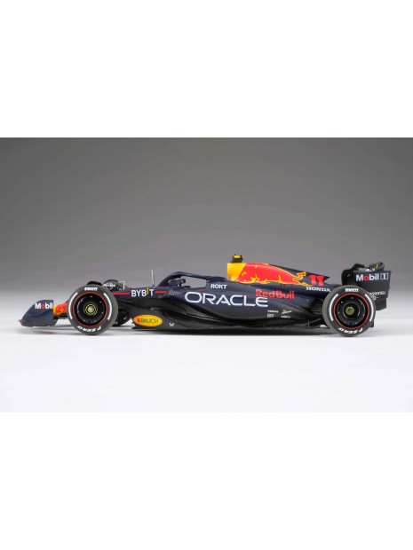 Oracle Red Bull Racing RB19 - Sergio Pérez - 1/18 Amalgam Amalgam Collection - 3