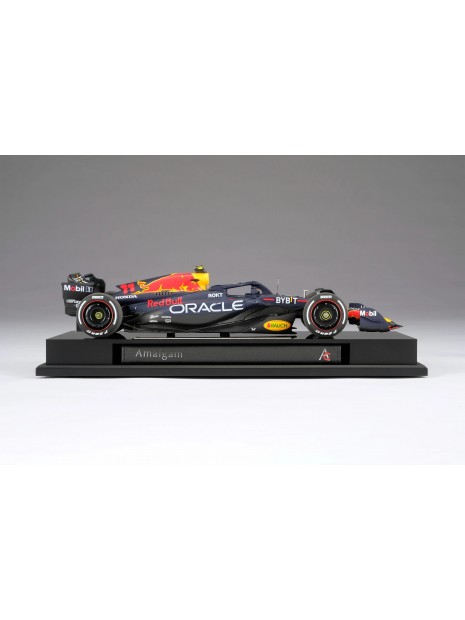 Oracle Red Bull Racing RB19 - Sergio Pérez - 1/18 Amalgam Amalgam Collection - 15