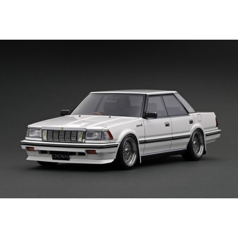 Toyota Crown 2.8 Royal Saloon G (120) 1/18 Ignition Model Ignition Model - 2